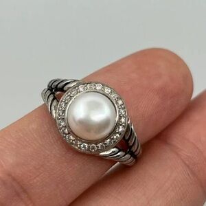 David Yurman Elegant Silver Pearl Ring with Crystal Halo sz8